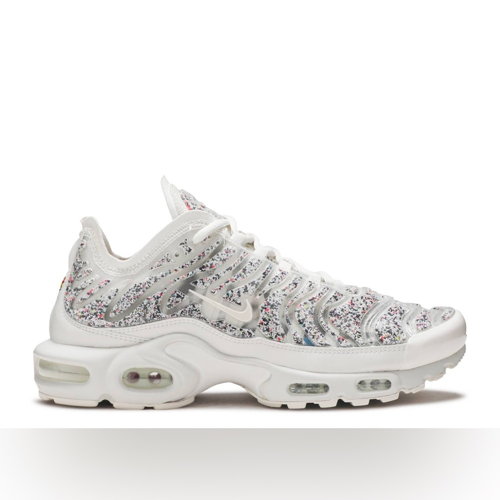 Nike air max plus in phantom silver